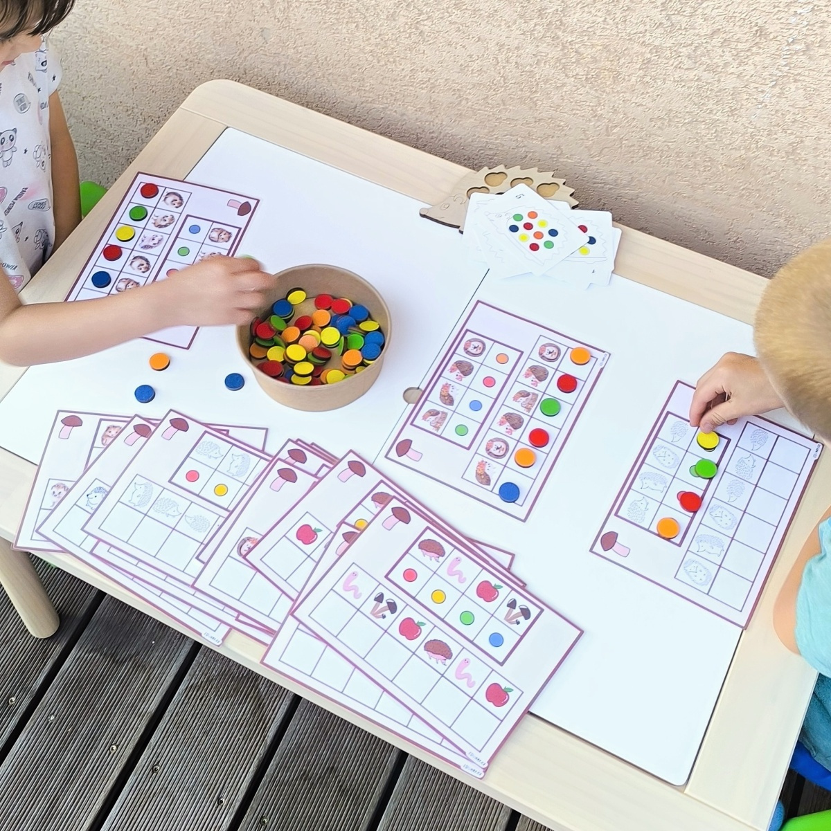 Aktivity ježek - zrakové vnímání prostorová orientace barevná kolečka-2